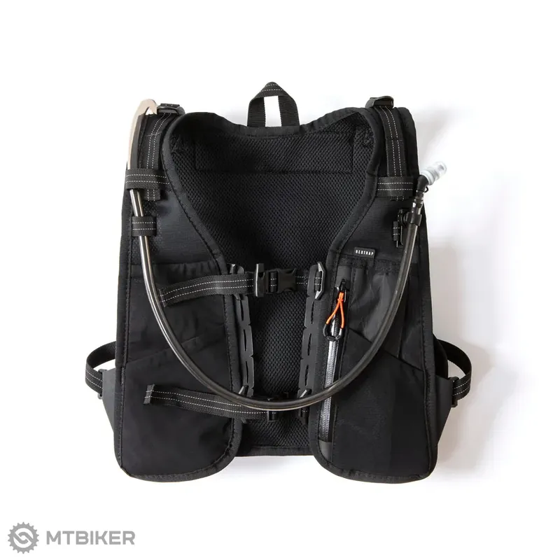 Sleva Restrap Race vesta, 5.5 l, černá