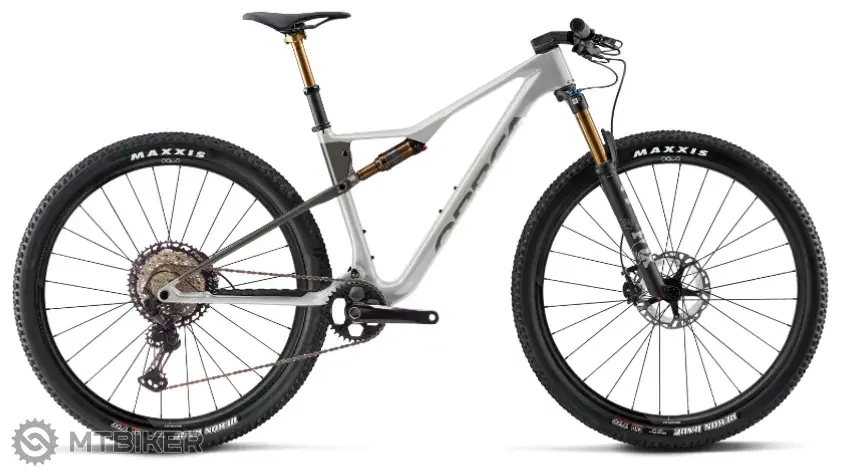 Orbea OIZ M-PRO 29 kolo, metallic spark silver Hit Sezóny
