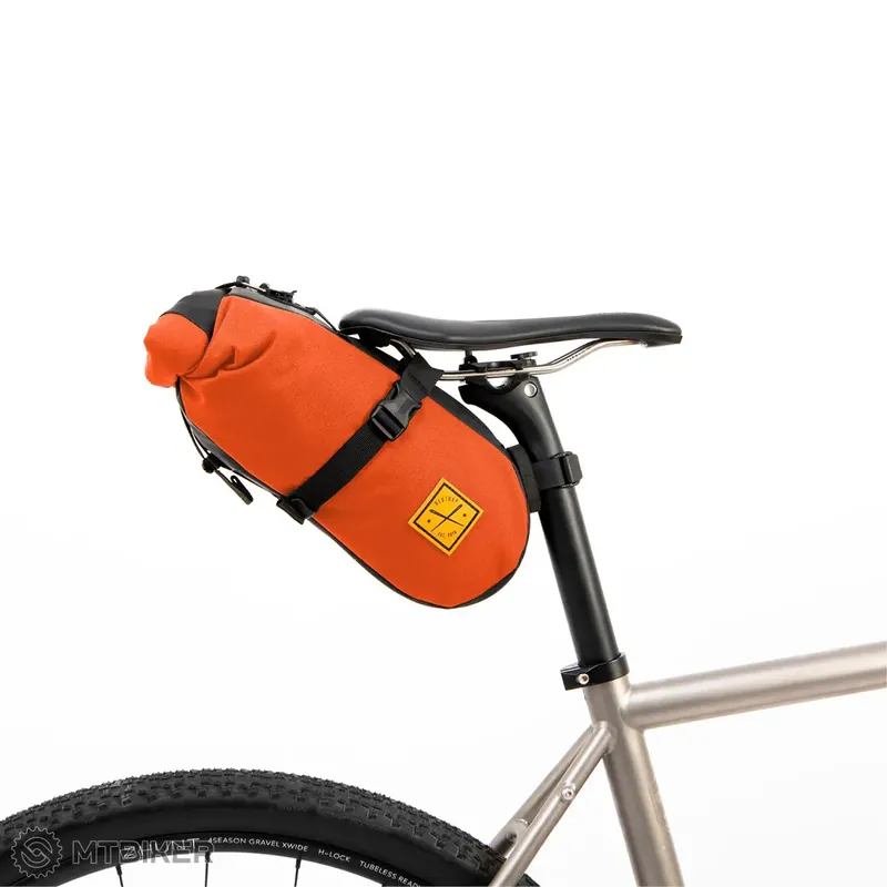Restrap Saddle Pack podsedlová kapsička, 4.5 l, oranžová Výhodná Nabídka