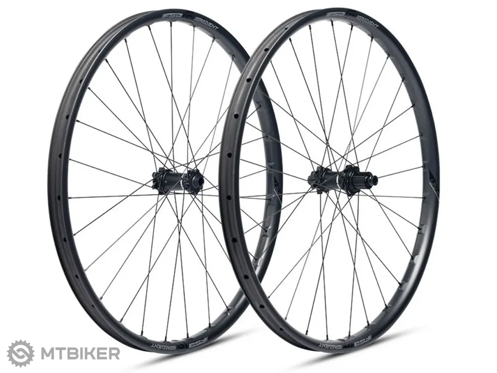 FSA GRADIENT i30 UD Carbon 29" sada kol Tovární Cena