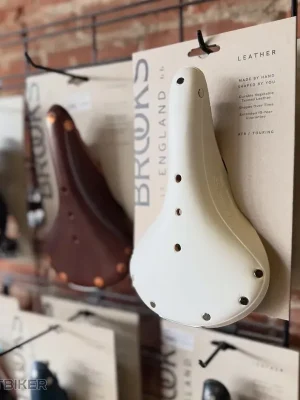 Brooks B17 sedlo, 175 mm, bílá Expresní Doručení