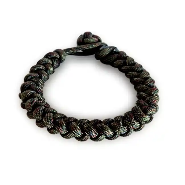 WARAGOD Paracord náramek s nastavitelným zapínáním Ectar, camo zelený Výhodná Nabídka