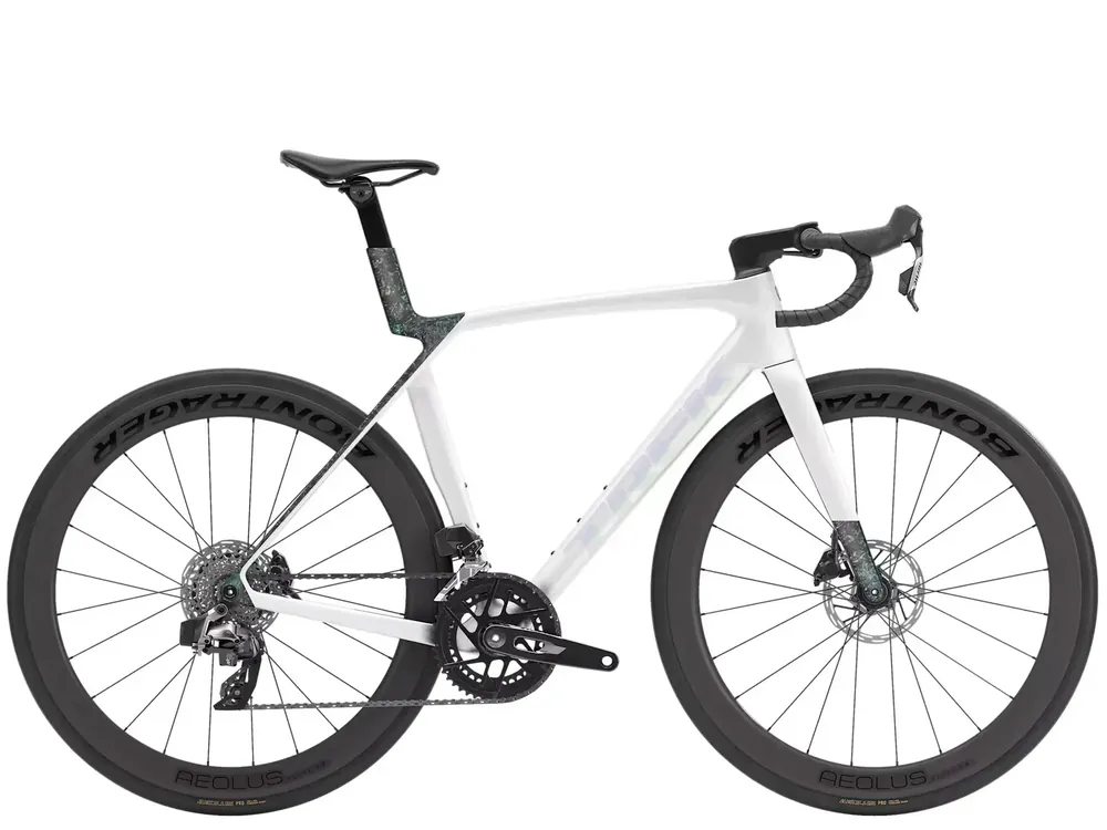 Sleva Trek Madone SL 6 AXS Gen 8 S bílá